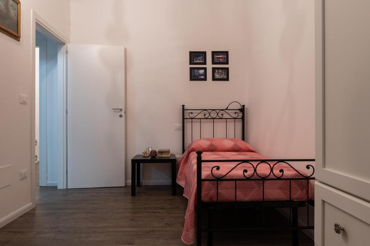 La Casa Di Alvy Otel Pescara Dış mekan fotoğraf