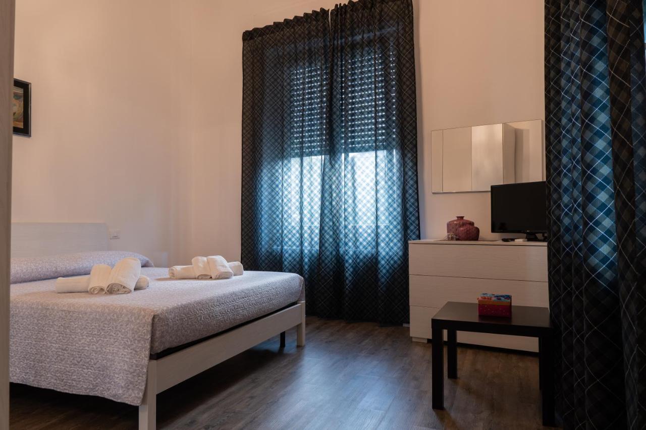 La Casa Di Alvy Otel Pescara Dış mekan fotoğraf